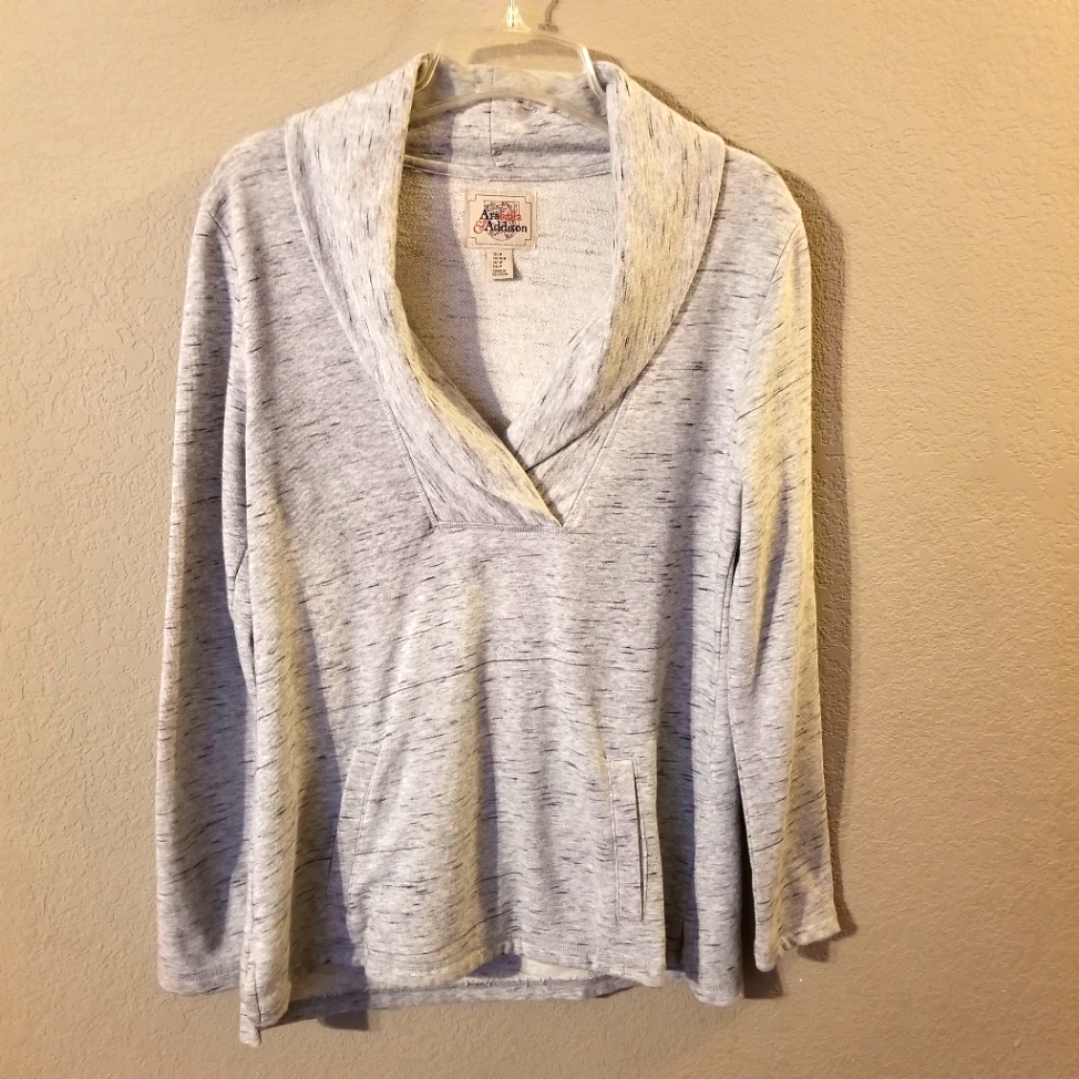 Arabella & Addison Womens Gray Shawl Neck Pull-Over Long Sleeve Top Size Medium